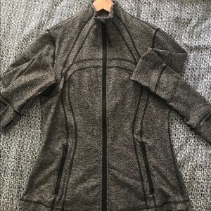 lululemon HBLK SIZE 10 DEFINE JACKET FITTED FIT.